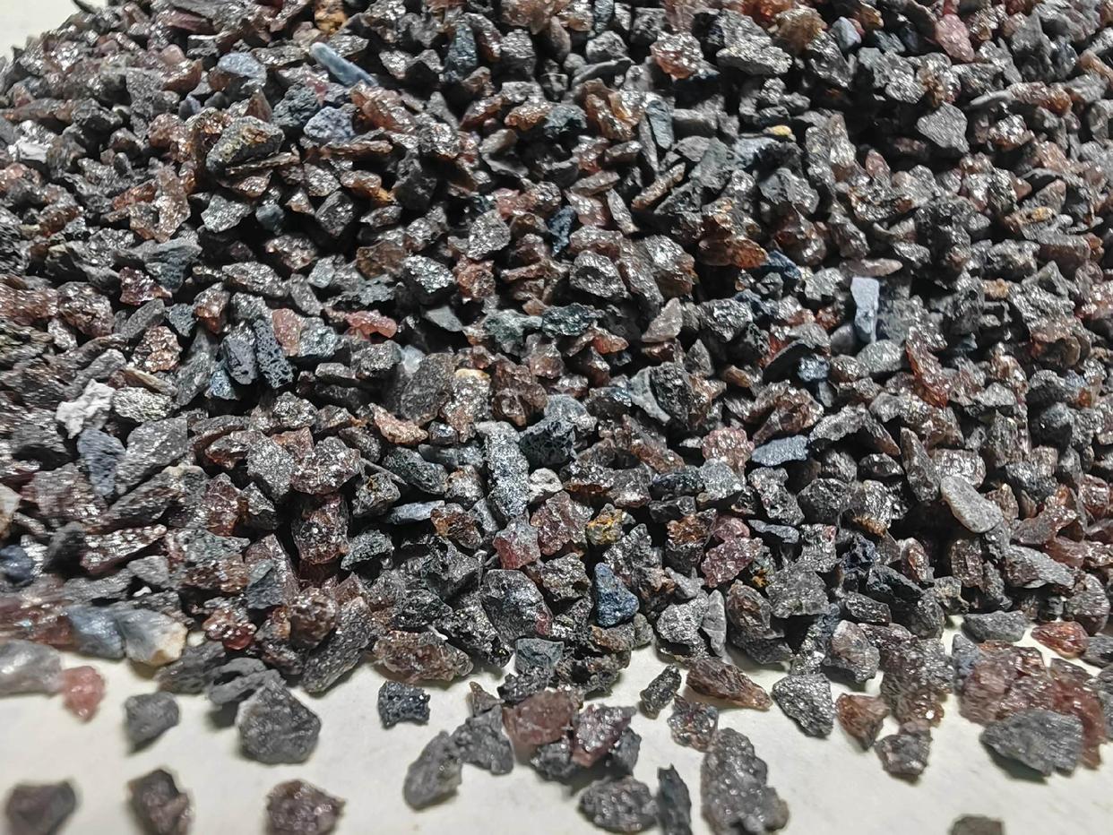 棕刚玉砂料多少钱一吨